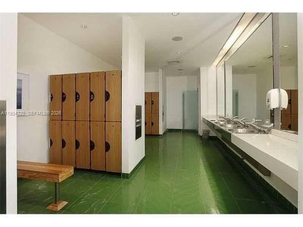 90 SW 3rd St # 2109, Miami FL 33130 — 30