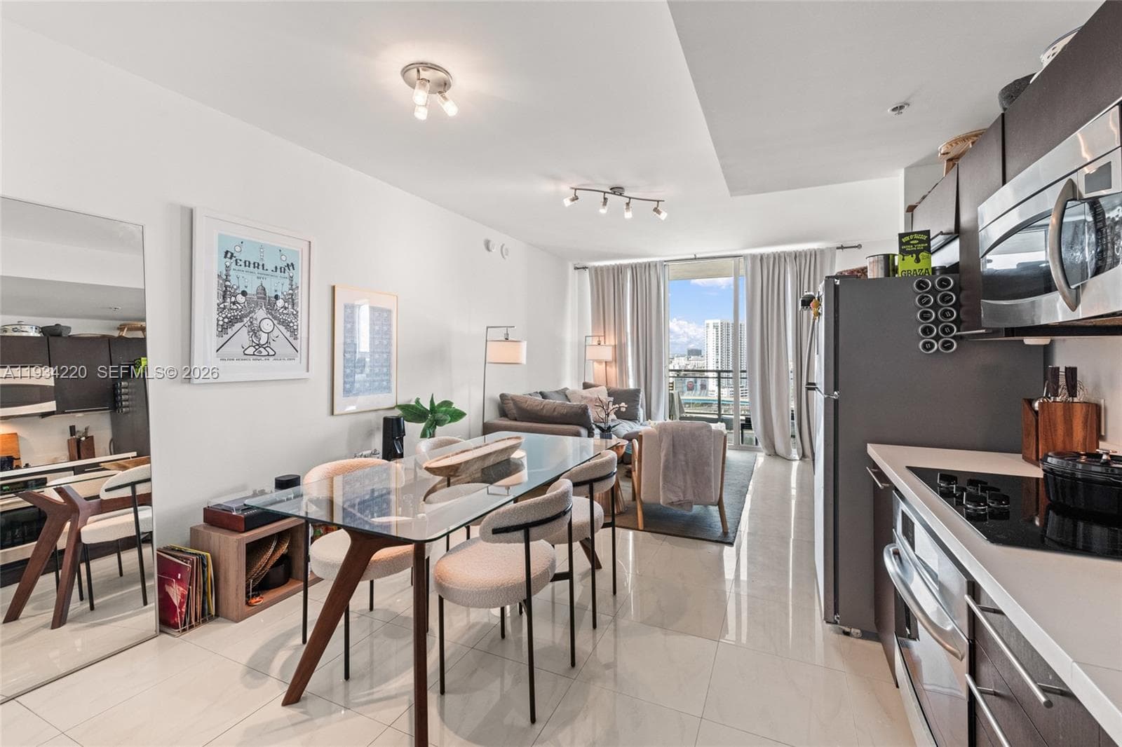 90 SW 3rd St # 2109, Miami FL 33130 — 10