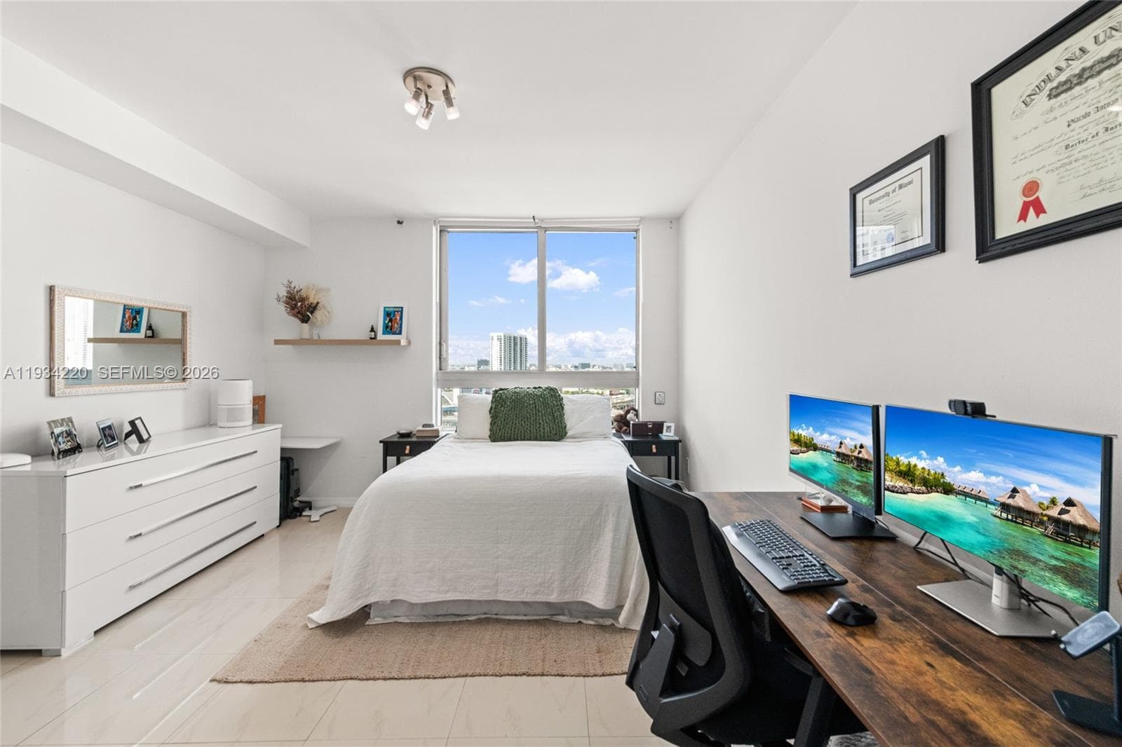 90 SW 3rd St # 2109, Miami FL 33130 — 18