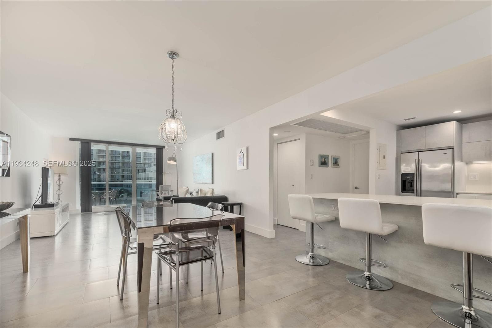 2301 Collins Ave # 507, Miami Beach FL 33139 — 2
