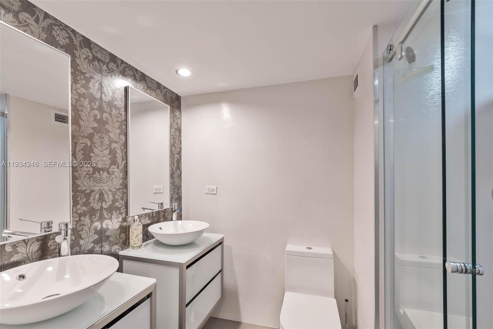2301 Collins Ave # 507, Miami Beach FL 33139 — 22