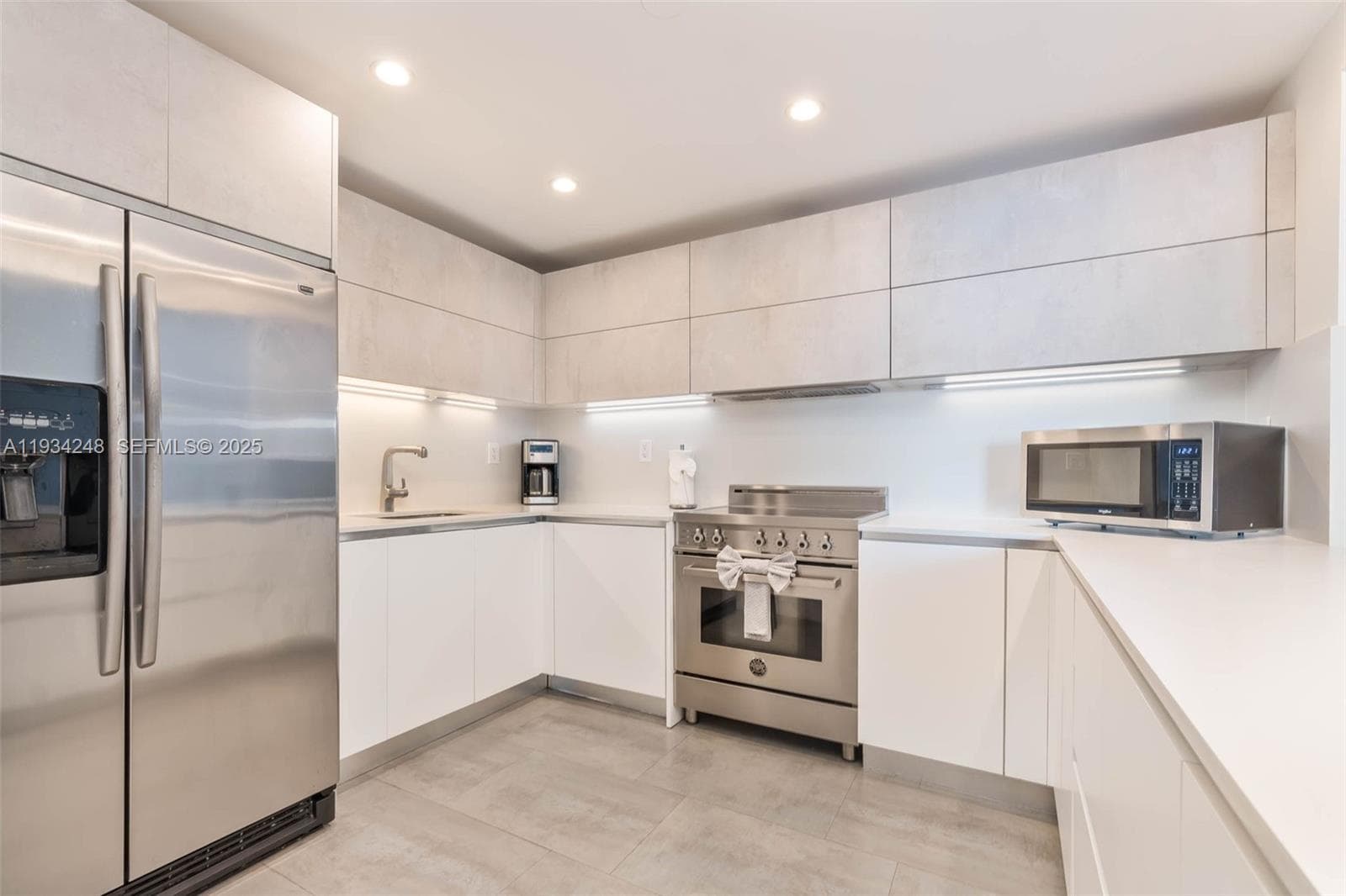 2301 Collins Ave # 507, Miami Beach FL 33139 — 8