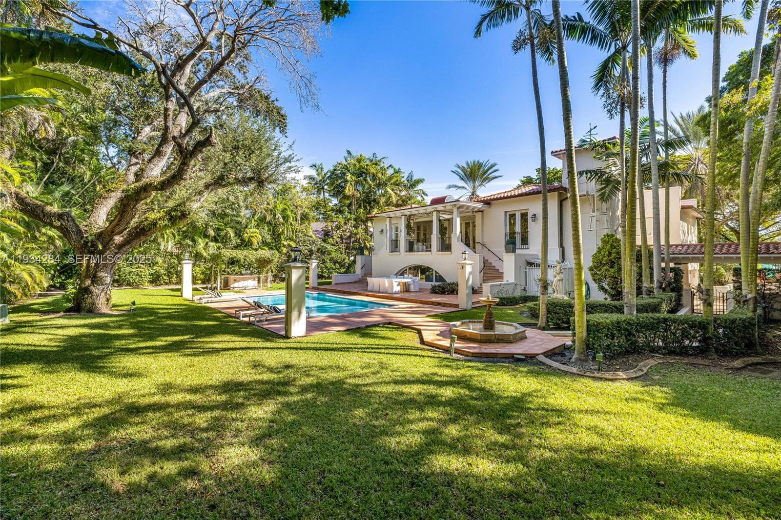 8000 Los Pinos Blvd, Coral Gables FL 33143 — 30