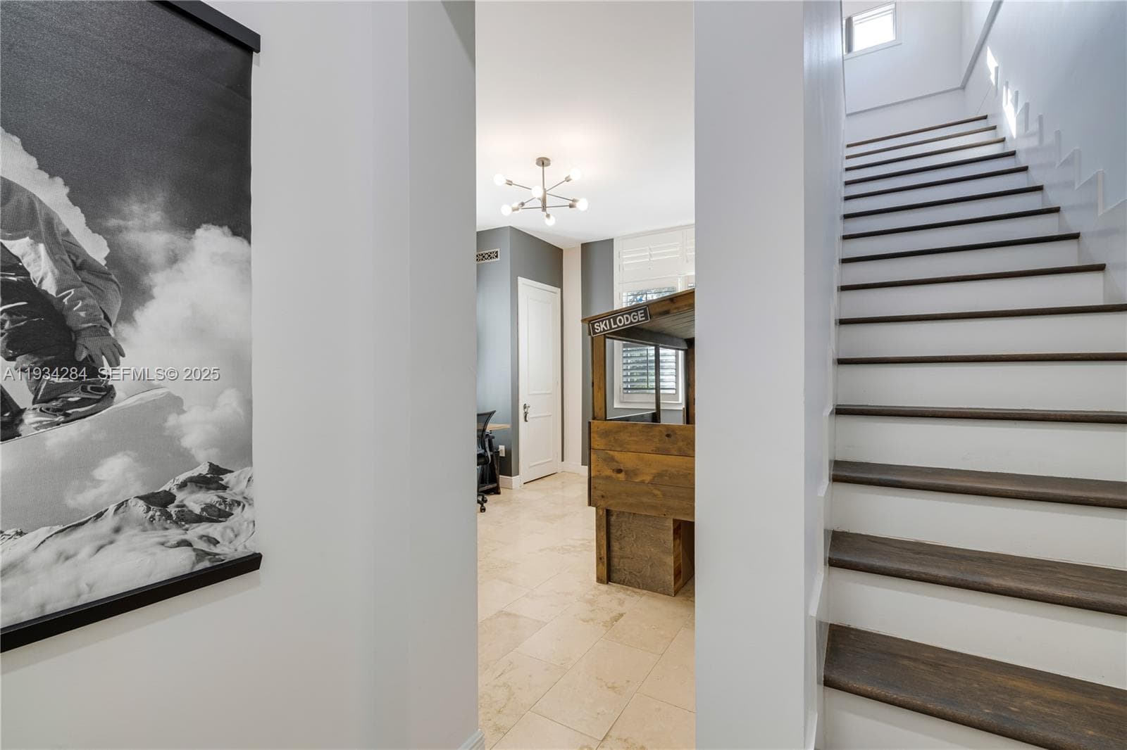 8000 Los Pinos Blvd, Coral Gables FL 33143 — 49