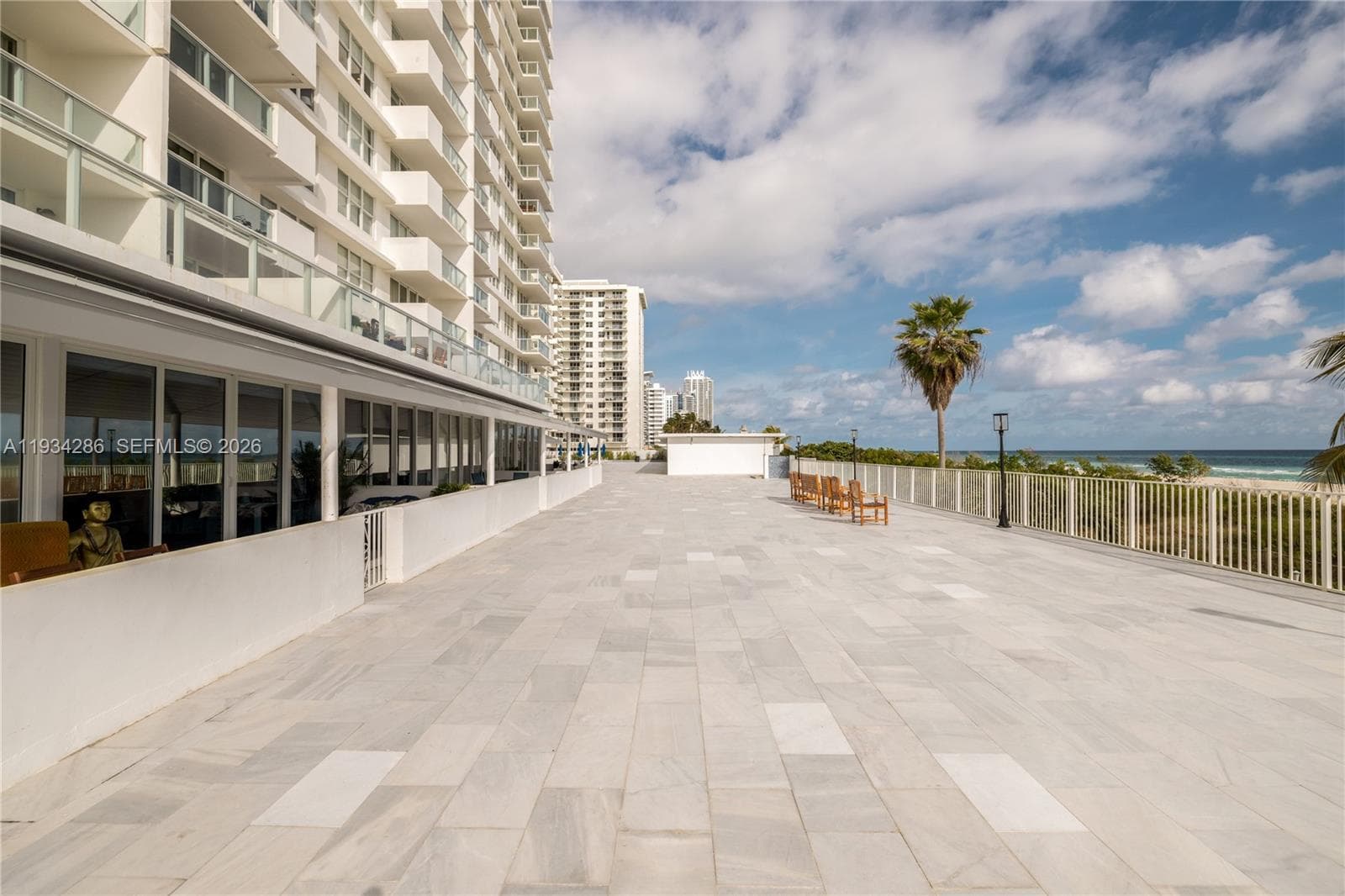 5601 Collins Ave # 1019, Miami Beach FL 33140 — 2