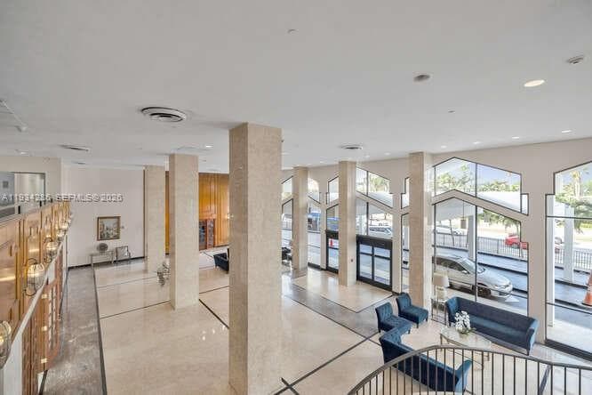 5601 Collins Ave # 1019, Miami Beach FL 33140 — 10