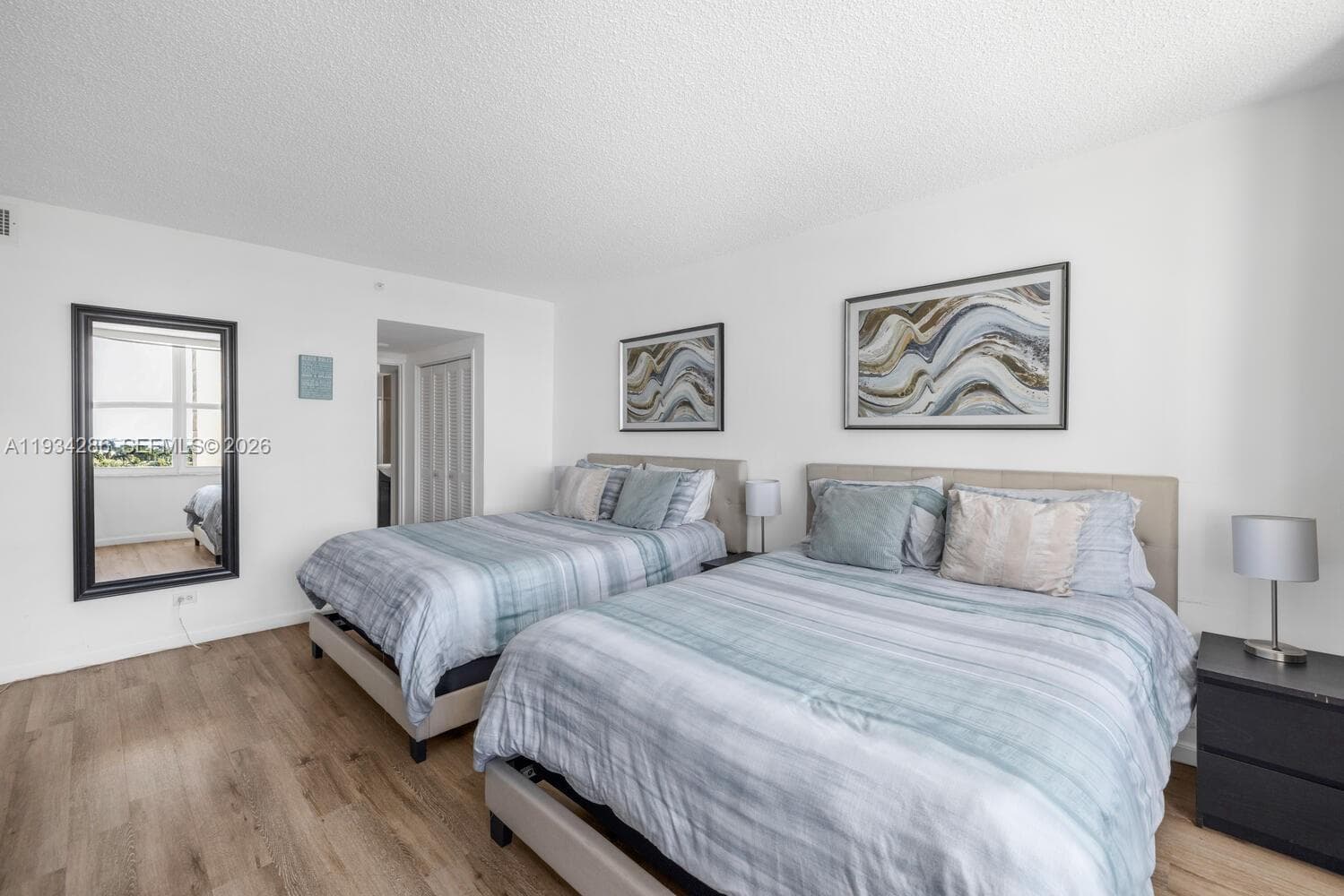 5601 Collins Ave # 1019, Miami Beach FL 33140 — 29