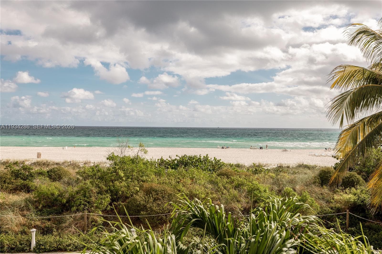 5601 Collins Ave # 1019, Miami Beach FL 33140 — 4