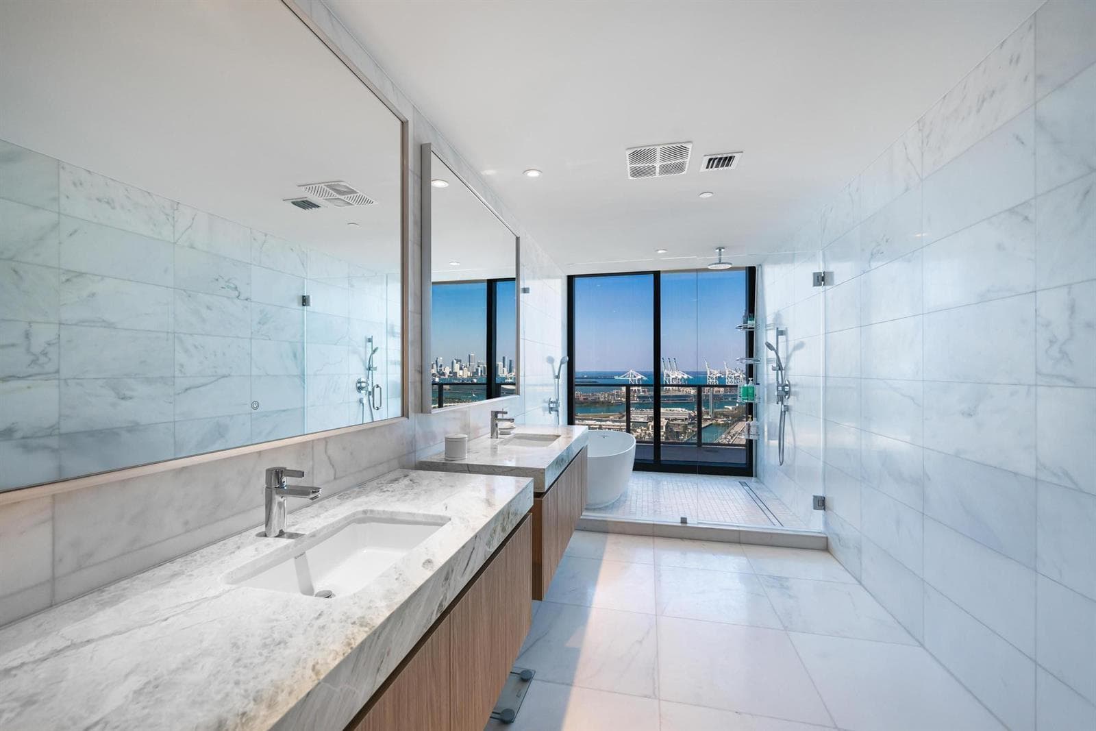 500 Alton # 2702, Miami Beach FL 33139 — 24