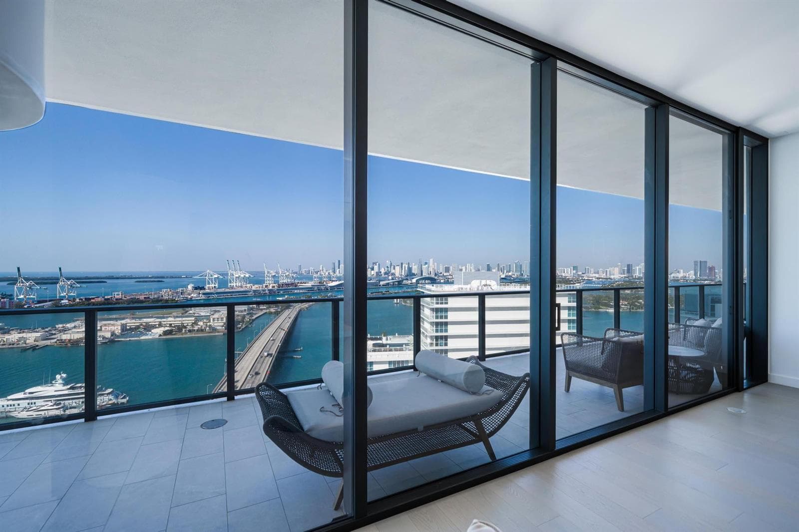 500 Alton # 2702, Miami Beach FL 33139 — 8