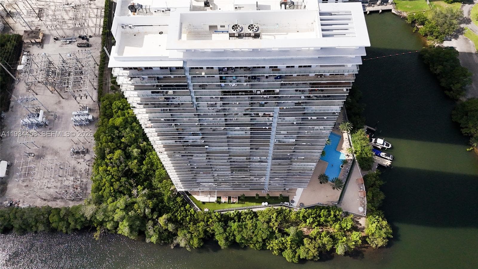 16385 Biscayne Blvd # 3117, North Miami Beach FL 33160 — 53