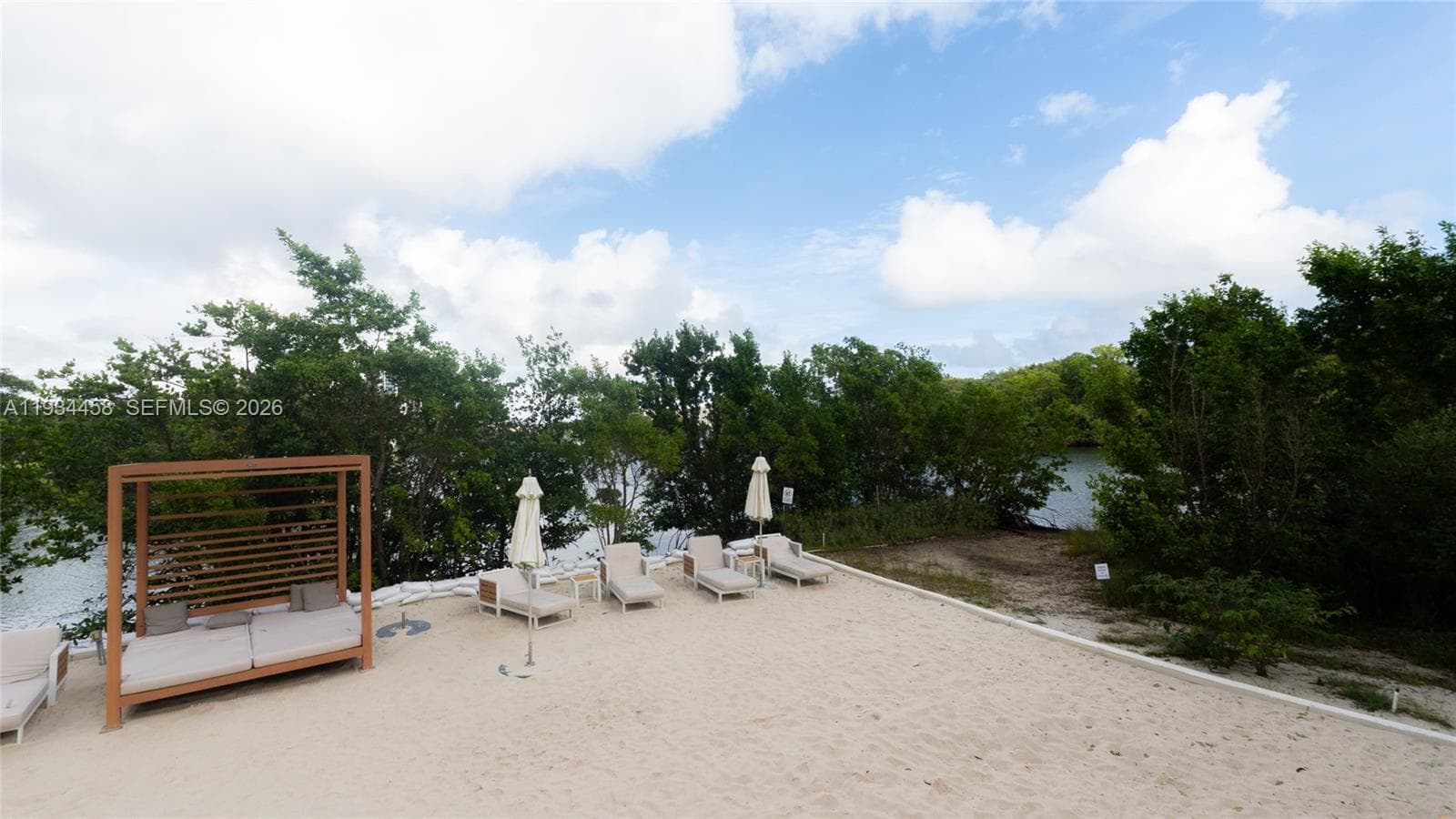 16385 Biscayne Blvd # 3117, North Miami Beach FL 33160 — 32