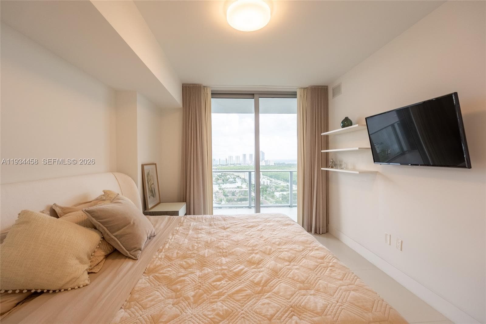 16385 Biscayne Blvd # 3117, North Miami Beach FL 33160 — 10