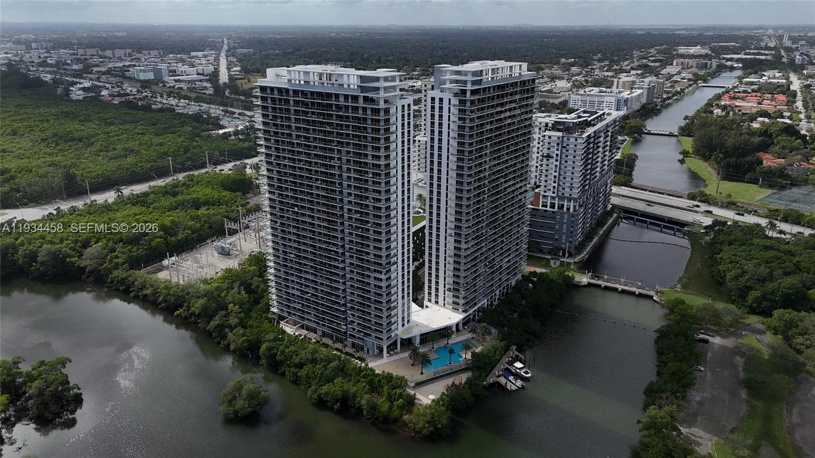 16385 Biscayne Blvd # 3117, North Miami Beach FL 33160 — 49