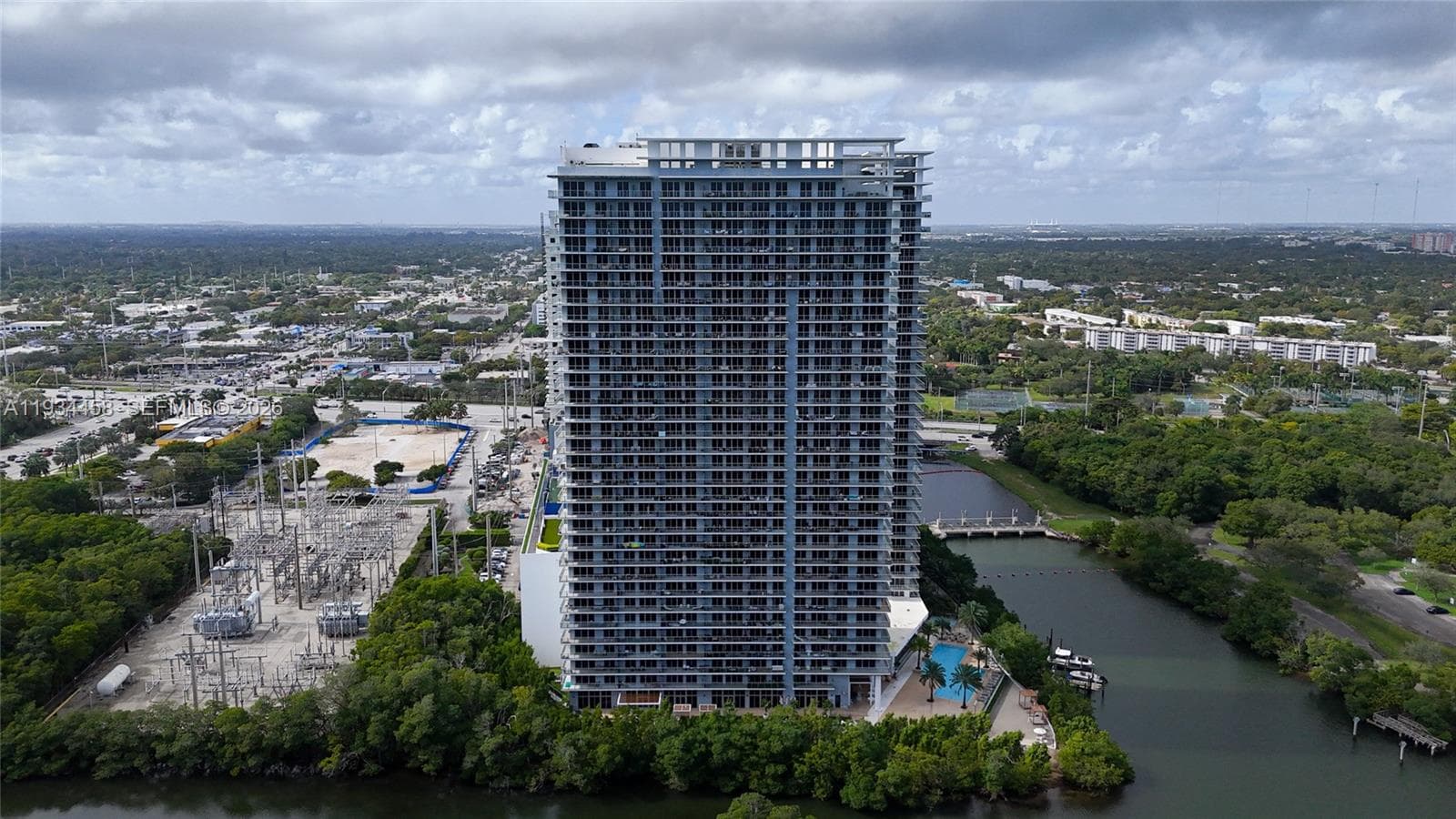 16385 Biscayne Blvd # 3117, North Miami Beach FL 33160 — 48