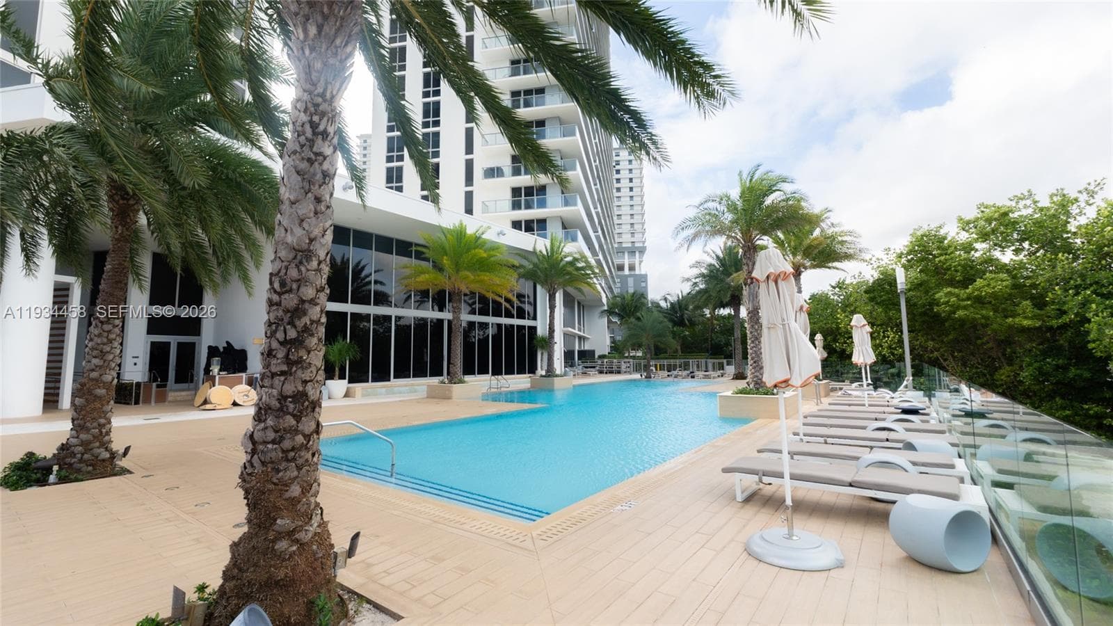 16385 Biscayne Blvd # 3117, North Miami Beach FL 33160 — 31
