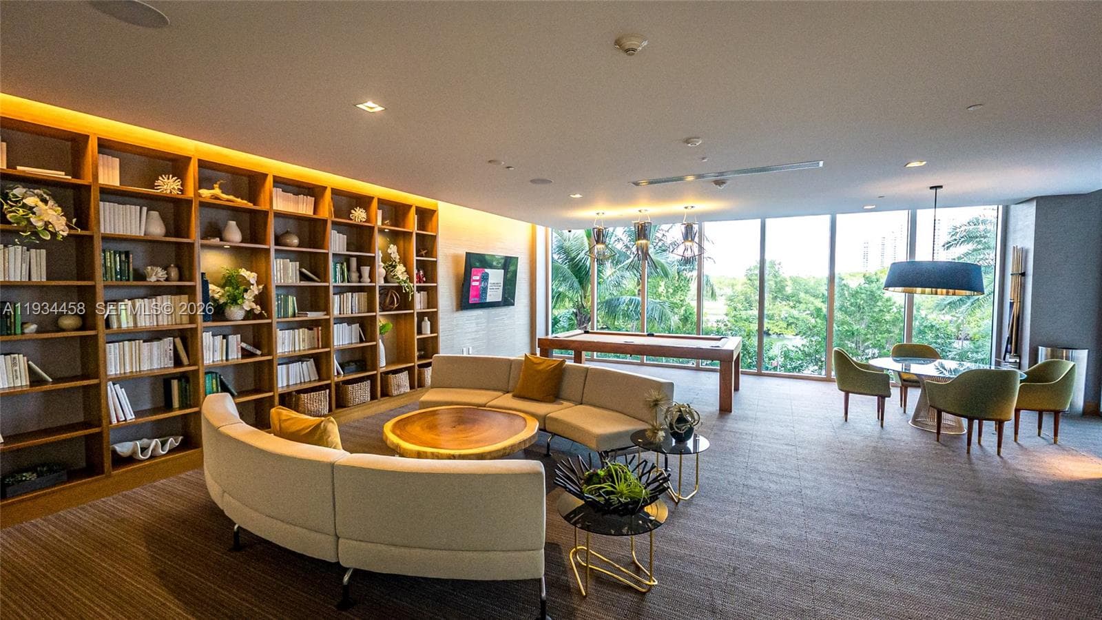 16385 Biscayne Blvd # 3117, North Miami Beach FL 33160 — 39