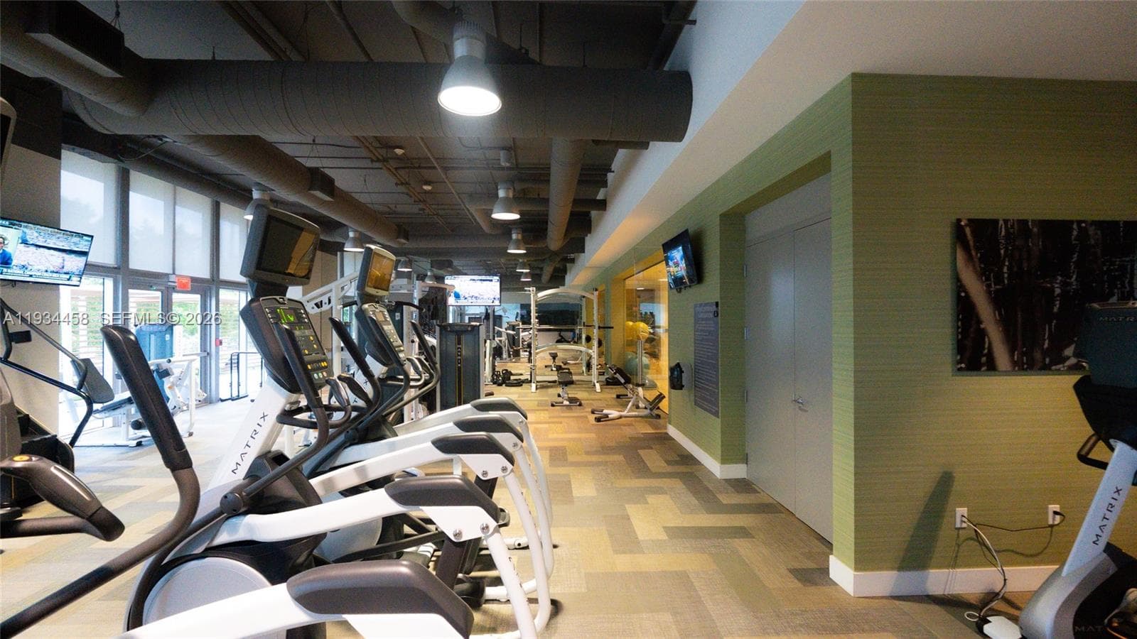 16385 Biscayne Blvd # 3117, North Miami Beach FL 33160 — 25