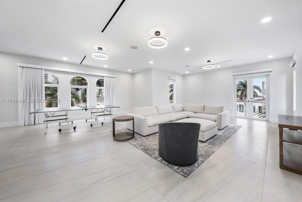 3912 Island Estates Dr # 0, Aventura FL 33160 — 52