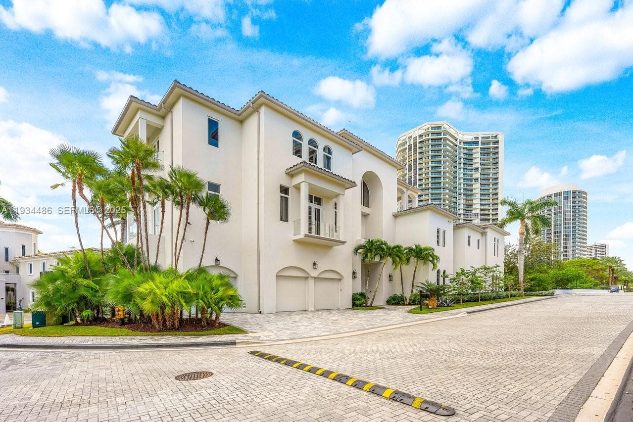 3912 Island Estates Dr # 0, Aventura FL 33160 — 1