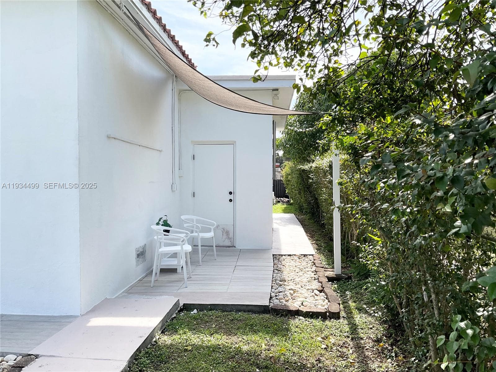 161 NW 145th St, Miami FL 33168 — 35