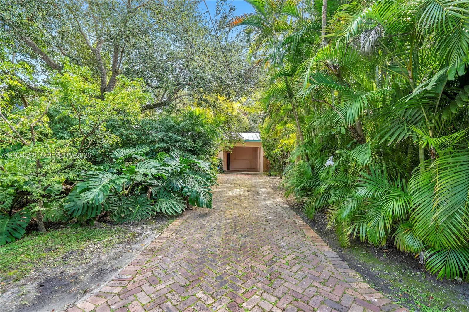 2490 Abaco Ave, Miami FL 33133 — 23