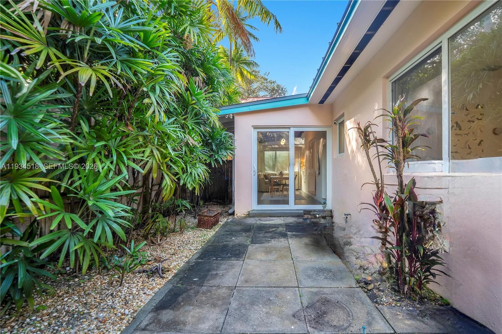 2490 Abaco Ave, Miami FL 33133 — 12