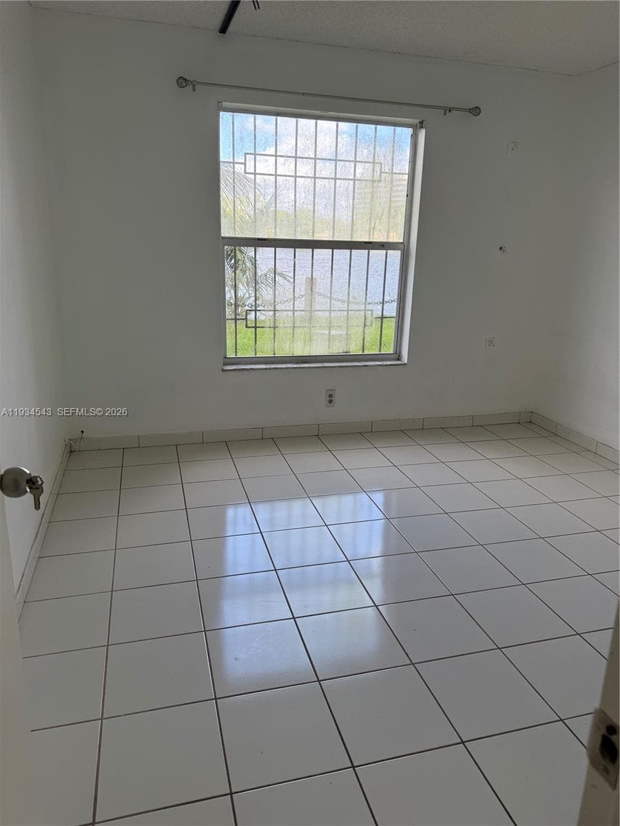 5199 NW 7th St # 115, Miami FL 33126 — 13