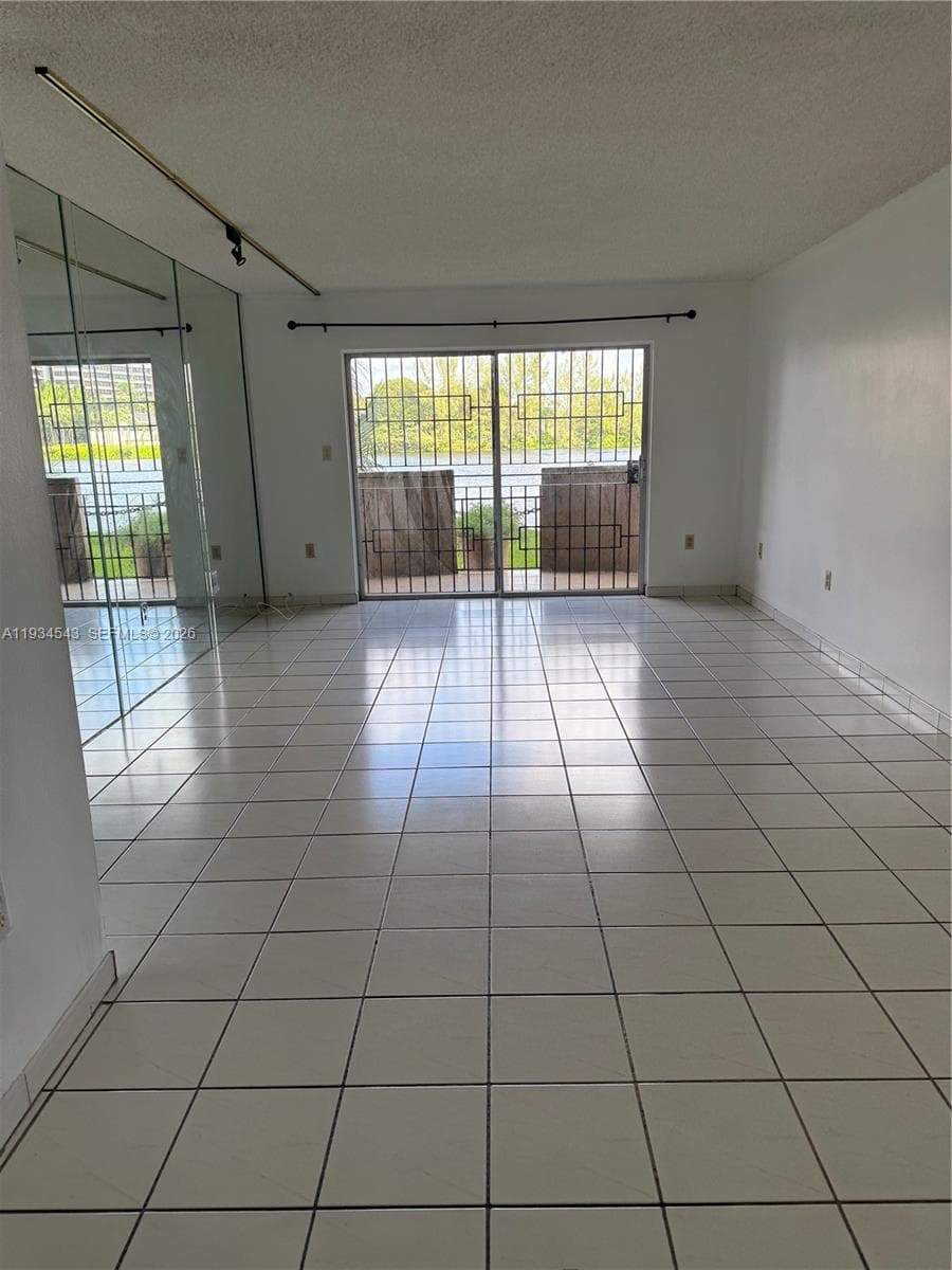 5199 NW 7th St # 115, Miami FL 33126 — 9