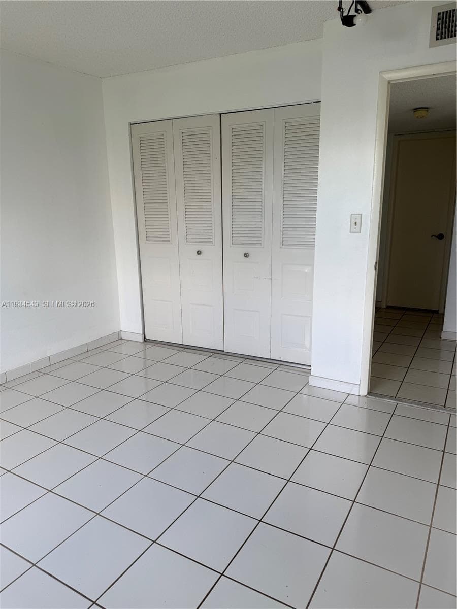 5199 NW 7th St # 115, Miami FL 33126 — 14
