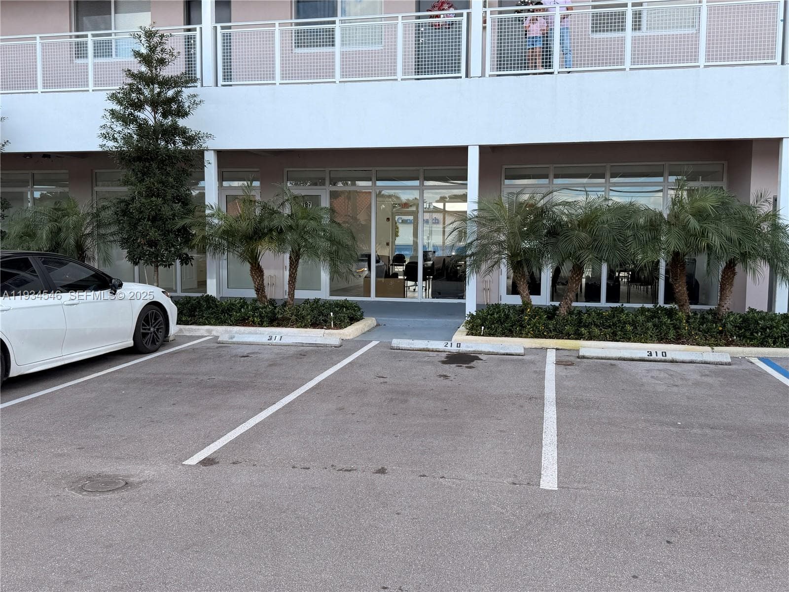 665 E 49 ST, Hialeah FL 33013 — 13