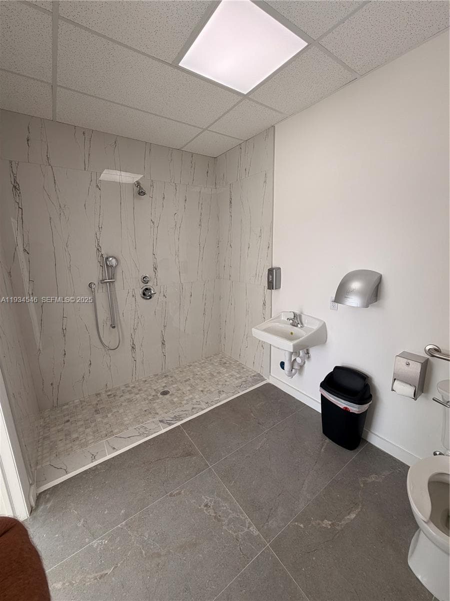 665 E 49 ST, Hialeah FL 33013 — 15