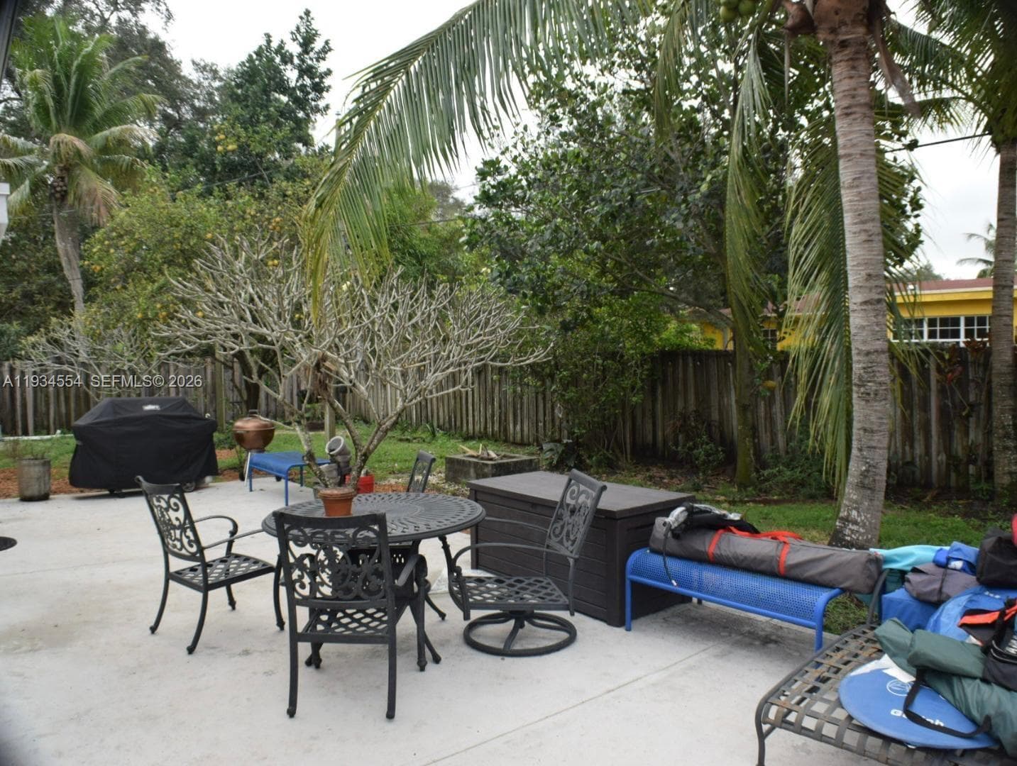 630 NE 165th St, Miami FL 33162 — 9