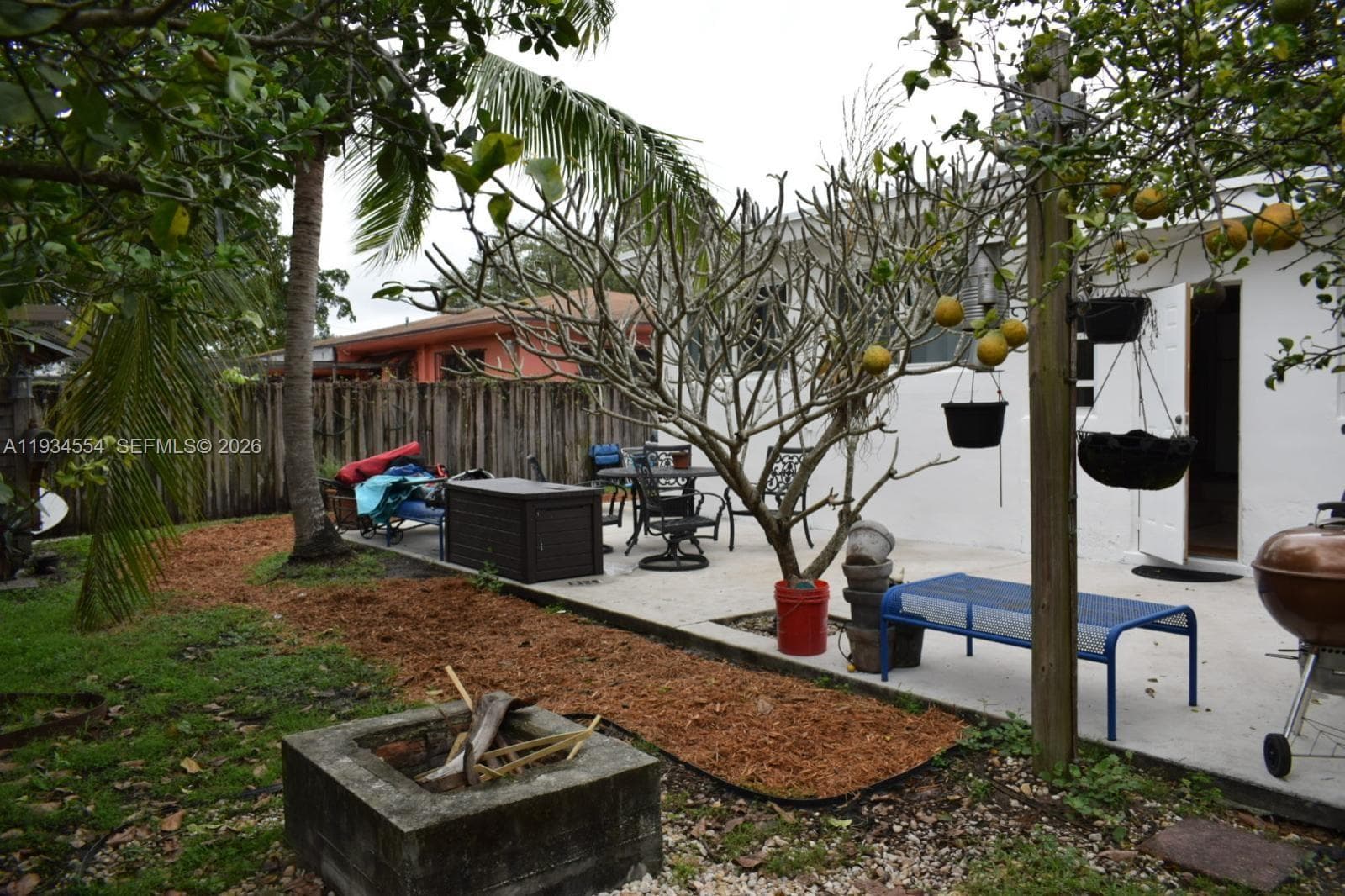 630 NE 165th St, Miami FL 33162 — 8