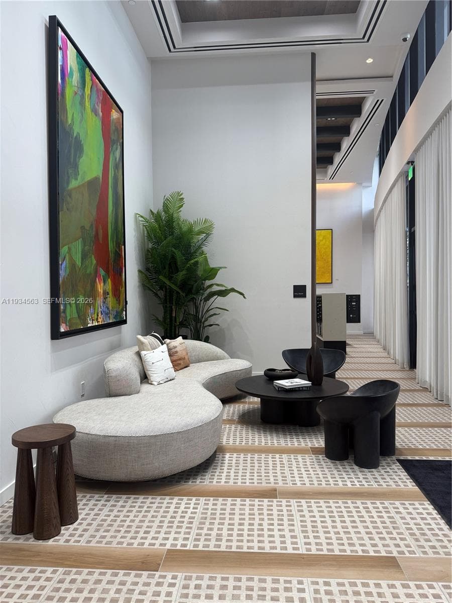 225 N Miami ave # 501, Miami FL 33128 — 1