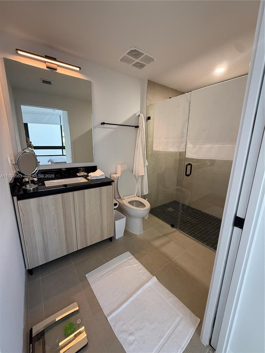 225 N Miami ave # 501, Miami FL 33128 — 9