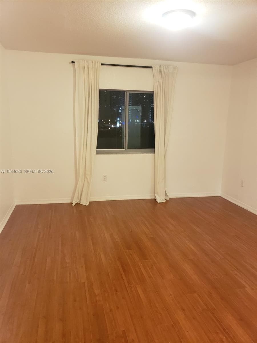 36 NW 6th Ave # 906, Miami FL 33128 — 10