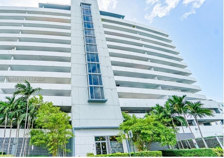 36 NW 6th Ave # 906, Miami FL 33128 — 31