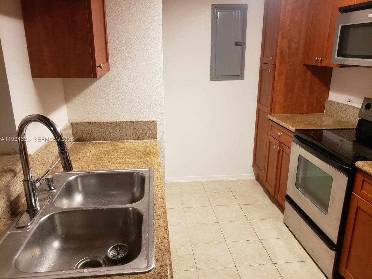 36 NW 6th Ave # 906, Miami FL 33128 — 4