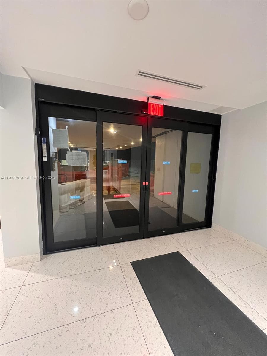 20335 W Country Club Dr # 1105, Aventura FL 33180 — 47