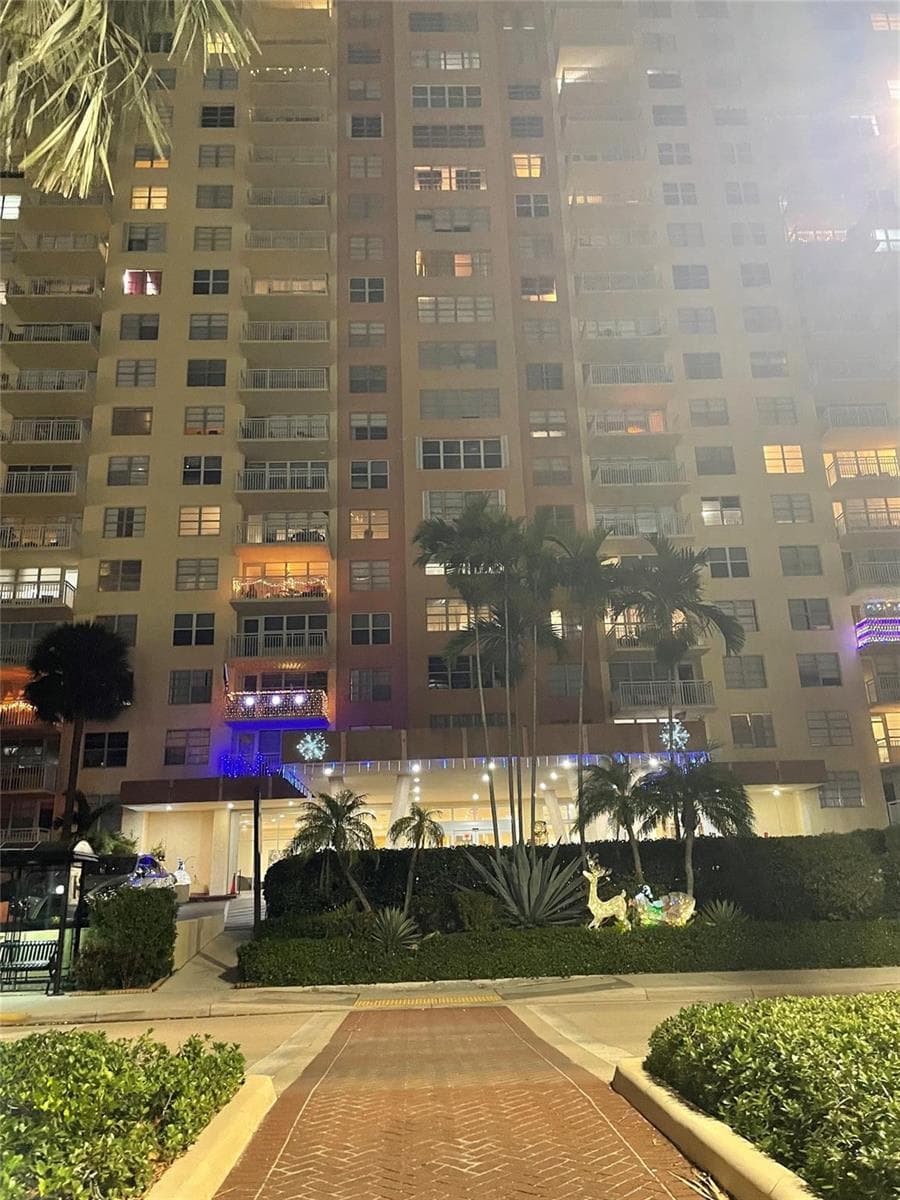 251 174th Street # 220, Sunny Isles Beach FL 33160 — 23