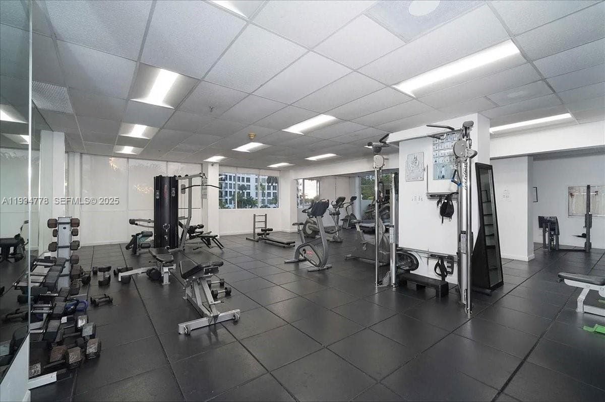 5601 Collins Ave # 915, Miami Beach FL 33140 — 22
