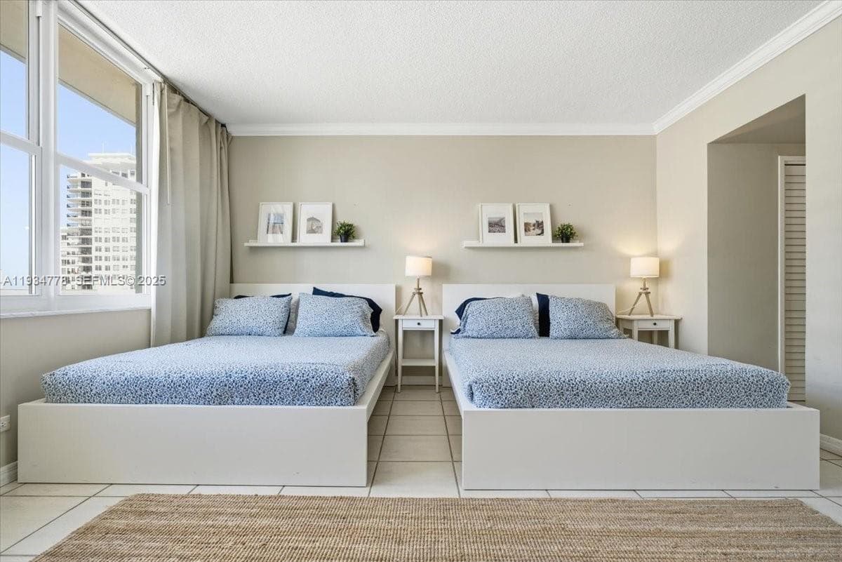 5601 Collins Ave # 915, Miami Beach FL 33140 — 10