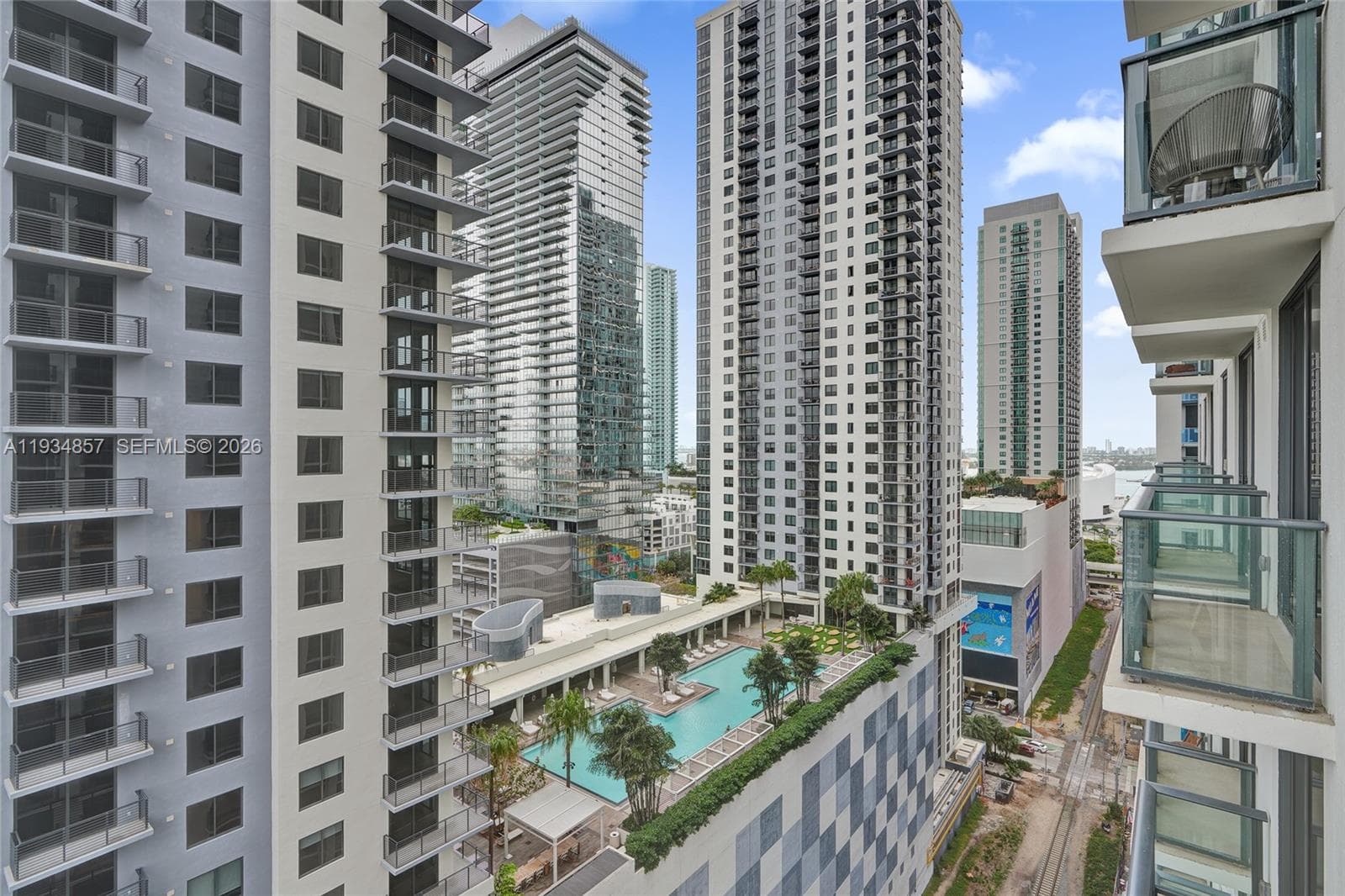 11 NE 6TH # 2013, Miami FL 33132 — 18