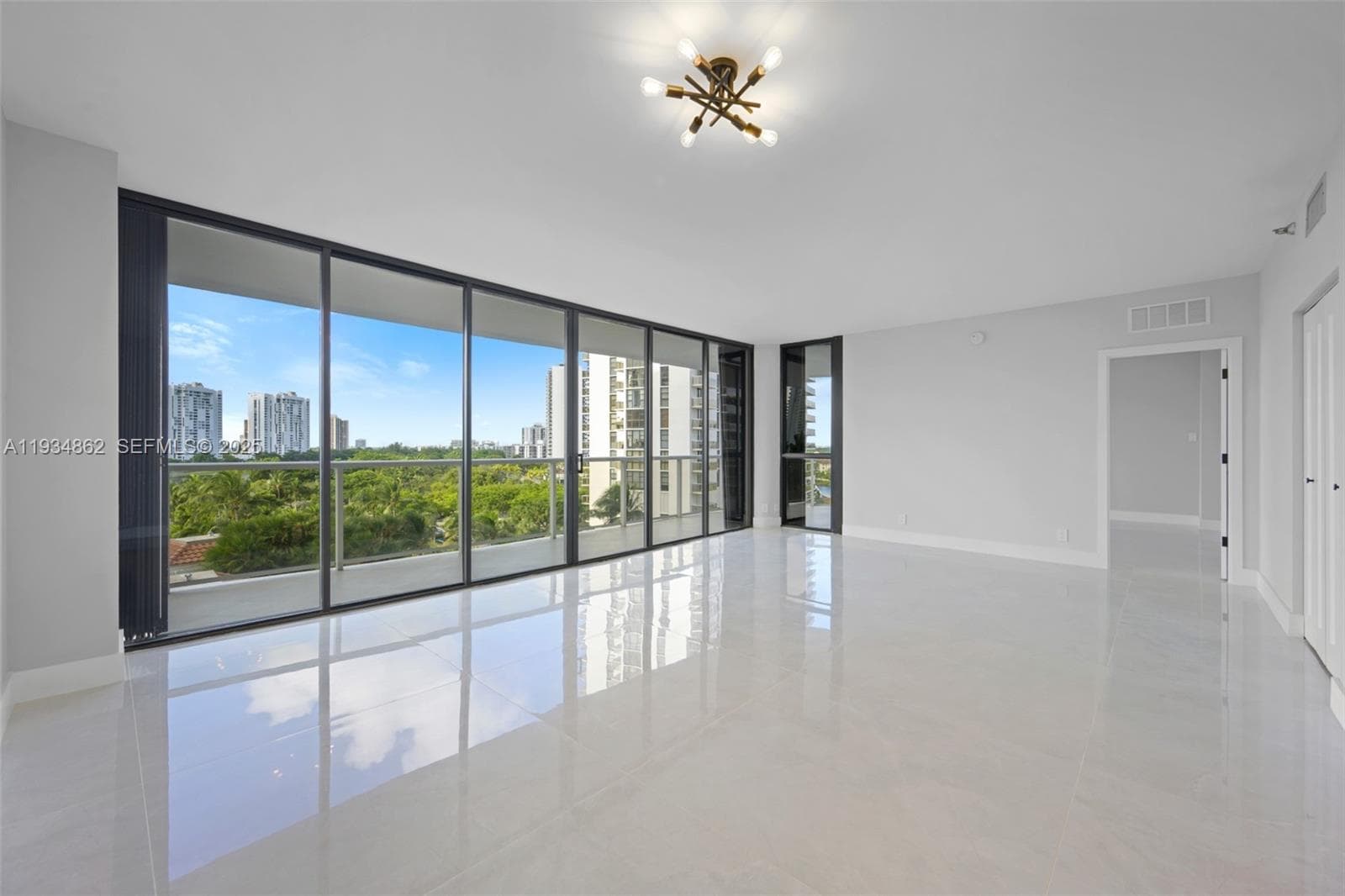 20281 E Country Club Dr # 501, Aventura FL 33180 — 2