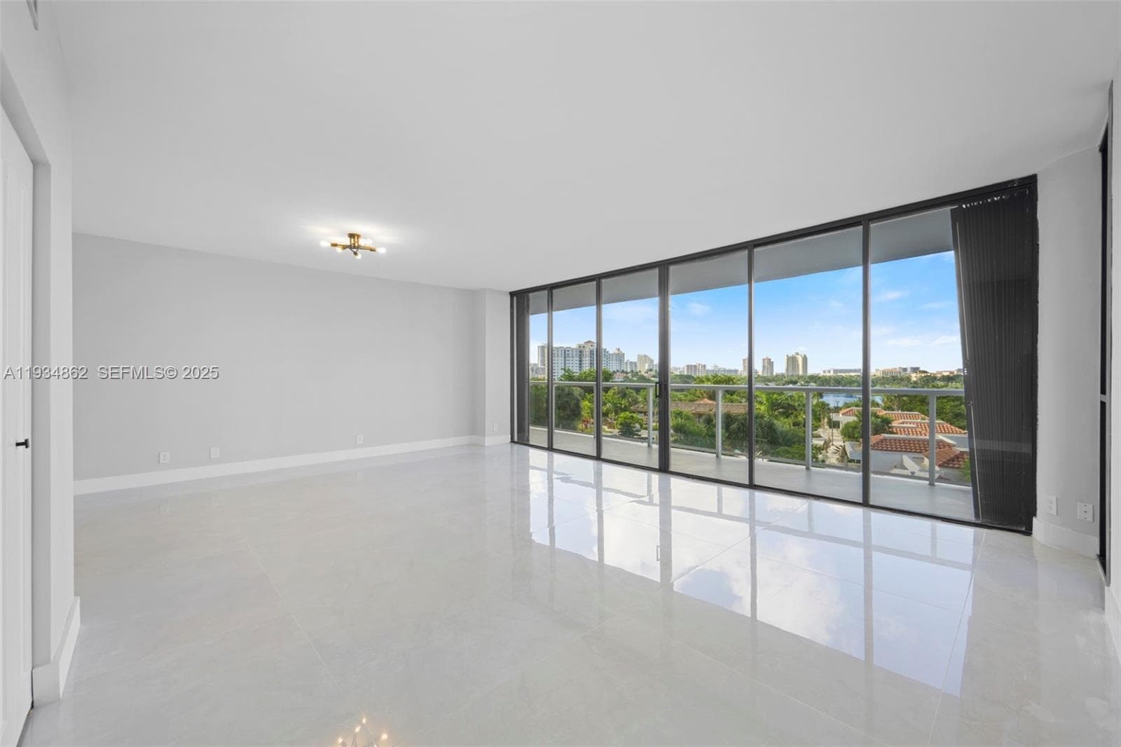 20281 E Country Club Dr # 501, Aventura FL 33180 — 1