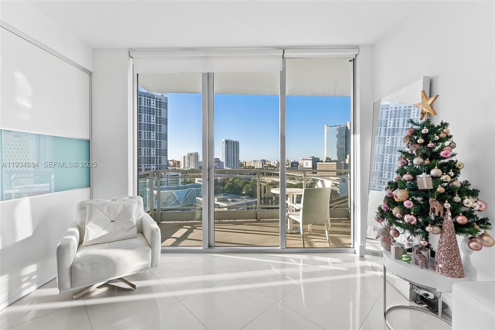 90 SW 3rd St # 1410, Miami FL 33130 — 2