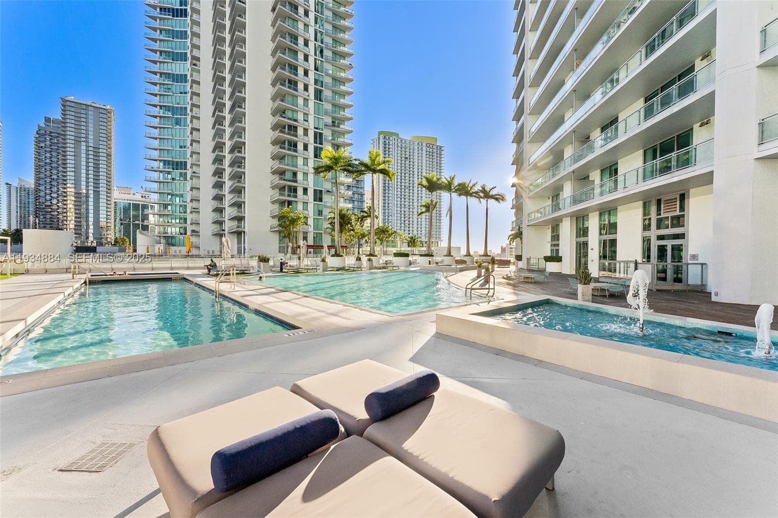 90 SW 3rd St # 1410, Miami FL 33130 — 17