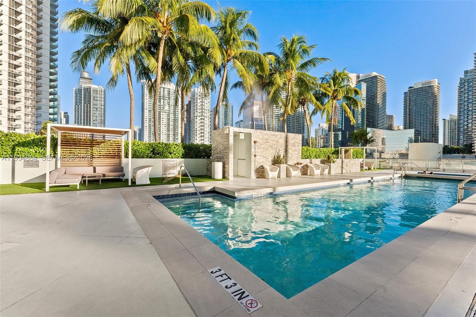 90 SW 3rd St # 1410, Miami FL 33130 — 16