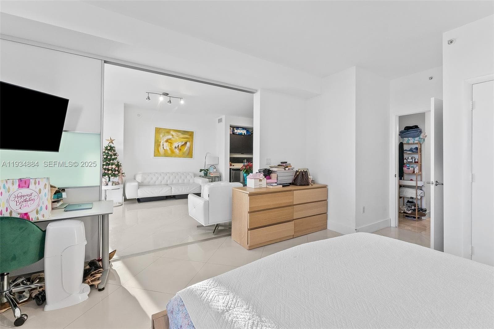 90 SW 3rd St # 1410, Miami FL 33130 — 9